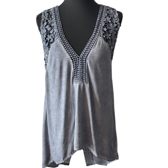 Venus | Women’s Blue Top | Size M - Picture 1 of 16